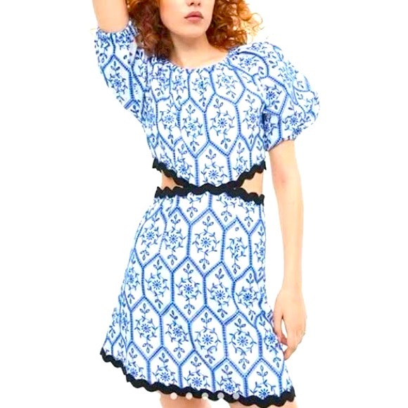 H&M Blue and White Patterned Mini Dress Cutout 4 XS - Picture 1 of 4